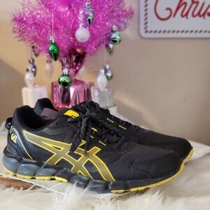 ASICS Men's Black and Yellow Athletic Shoes